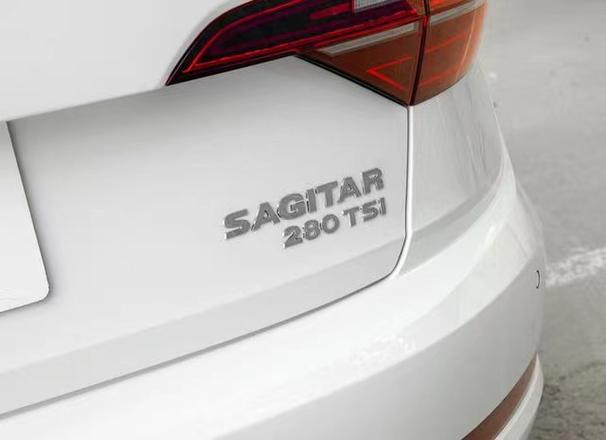 汽車尾部的數字和字母都代表着什麼意思？