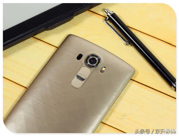 LG G4实测：曲面屏幕，B门快门模式，快速充电