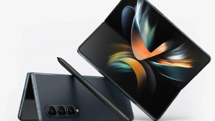 内置S Pen的Galaxy Z Fold 5曾出手，却输给了纤薄和性感